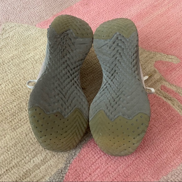 Nike Epic React Flyknit Metallic Running Shoes - Picture 5 of 6